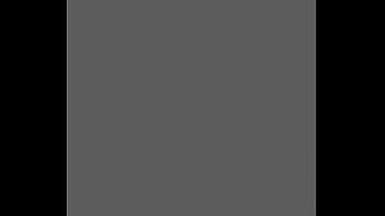 Con pollerita de cuero