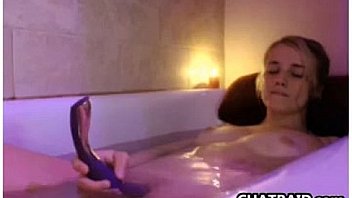 Teen masturbates in the bath tub Teen masturbates in the bath tub