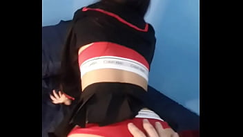 Deixo meu vizinho brincar com meu cuzinho enquanto estou de catgirl