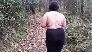 Kiraluisa de paseo por el bosque update #6 20240328 152854 apr 14 2024