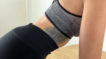 Horny girlfriend wanted to be tied up