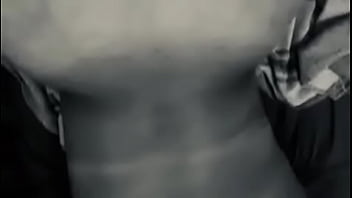 Muy putita dejo que me den por el culo para que me llene de leche