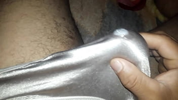 Tocarme con pantos de satin