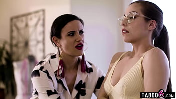 Fashion stylist takes a special interest in her new female client who was a scientist Fashion stylist takes a special interest in her new female client who was a scientist