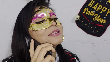 Nonton Strict Latina Boss Rewards Her Employee's Honesty - High Quality Roleplay. thumbnail