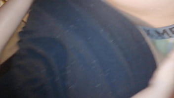 Le chupo la verga a mi hermanastro y dejo que me follen a cuatro patas como una zorra