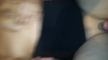 Le chupo la verga a mi hermanastro y dejo que me follen a cuatro patas como una zorra