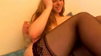 Hot girl on cam fingering pussy
