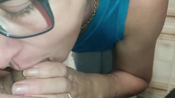 Stepdad empties his balls into eldest stepdaughter's mouth and on the face when she comes home from college