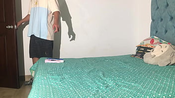 Masaje a gran culo de chica gordita final inesperado