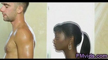 Ebony hottie ana foxx hot shower