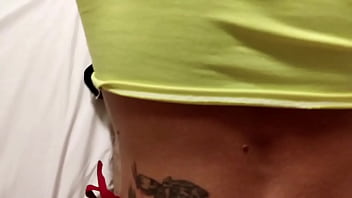 Fisioterapeuta safado come a coroa no pelo