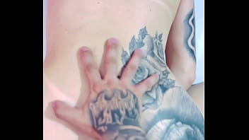 Contratei um fotógrafo para um ensaio na minha casa ele acabou me fudendo todinha