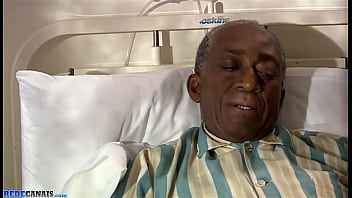 Doctor comendo o cu dos anjos