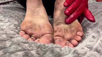 You must worship my dirty feet