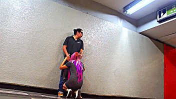Dos chicos le revientan el culo y la pusssy a la colegiala virgen Dos chicos le revientan el culo y la pusssy a la colegiala virgen