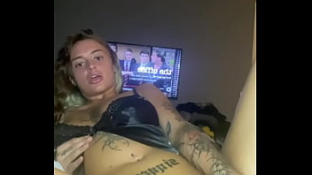 Horny emo slut fingers her little kitty