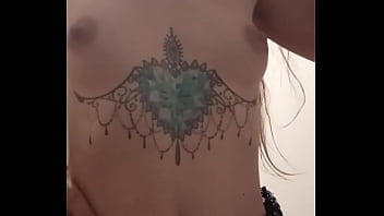 Bonjour mes coquins je vous offre le café