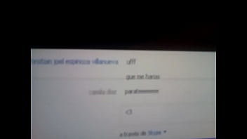 Arrecho mostrando sus miniaturas por web cam