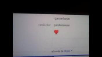 Arrecho mostrando sus miniaturas por web cam