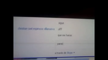 Arrecho mostrando sus miniaturas por web cam