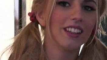 Teen mirror masturbation