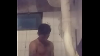 Se Pajea Cuando Su Mujer No Está Y Manda Su Video Por Whatsapp thumbnail