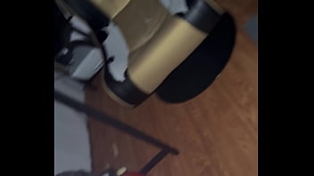 Making my pussy squirt