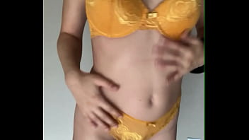 Encore un ensemble jaune