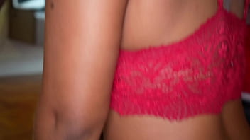 Bandido malvado rouba amigas putas e ainda come a buceta e o cuzinho delas