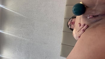 Trepei com meu novinho no virtual antes que meu corno chegue pra beber meu gozo