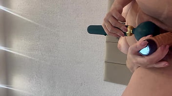 Trepei com meu novinho no virtual antes que meu corno chegue pra beber meu gozo