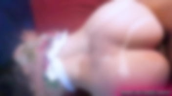 Professora milf gostosa agrada seu aluno que estava indo mal na sala de aula