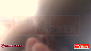 Kassando nos muestra su rica vagina y ano en la ducha