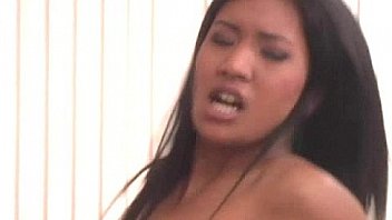 Horny Asian Babe 231 thumbnail