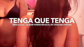 Two brunettes listening to tenga que tenga