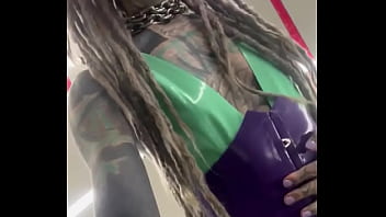 Bts with latex unconfined what's your favorite latex look #behindthescenes #inked #inkedwoman #tattoojourney #ps