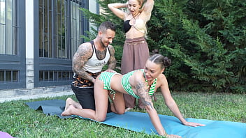 Yoga with two chicks ends in hardcore 3some