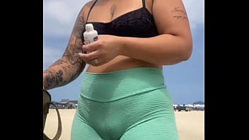 O novinho nem me comeu e ja quer trazer um amigo pra me comer junto com ele