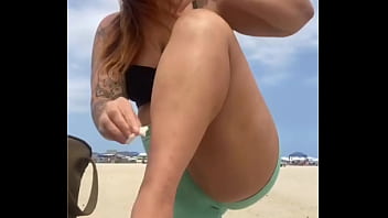 O novinho nem me comeu e ja quer trazer um amigo pra me comer junto com ele O novinho nem me comeu e ja quer trazer um amigo pra me comer junto com ele