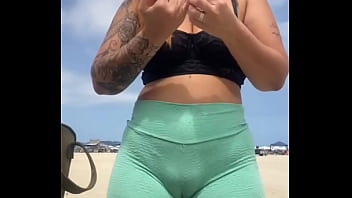 O novinho nem me comeu e ja quer trazer um amigo pra me comer junto com ele