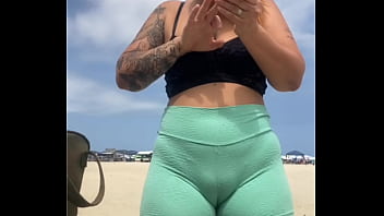 O novinho nem me comeu e ja quer trazer um amigo pra me comer junto com ele