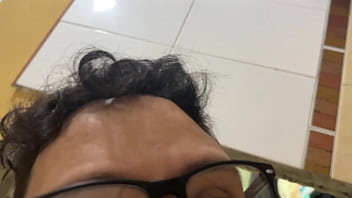 My stepcousin's slutty bitch gives me good service in the shower when our parents are not at home