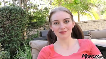 Brunette step daughter enjoys deepthroat