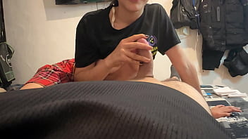 Jovencita universitaria filtra los videos follando con su profesor