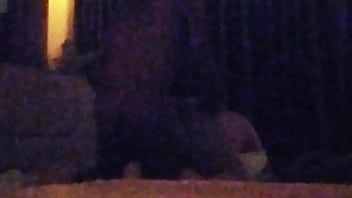 Enquanto isto no escurinho completo no red