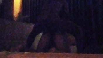 Enquanto isto no escurinho completo no red