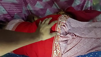 Indian housewife enjoy her sexy butt grab by lover