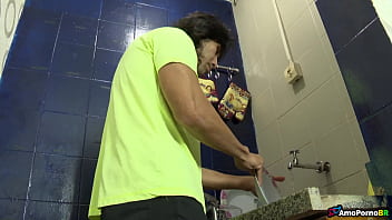 Intimidade com a meia irmã o inicio parte 1