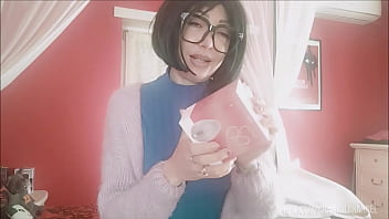 Chantal squirt with her new sex toy